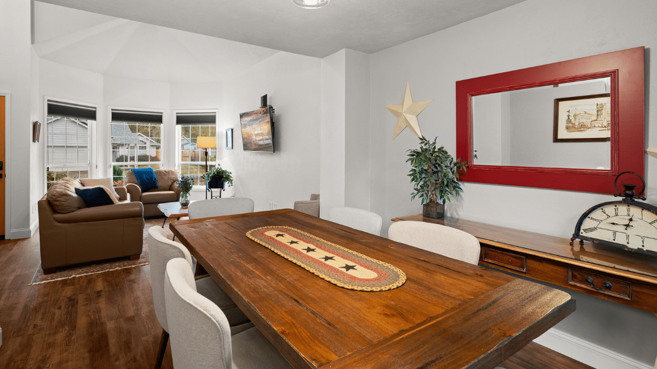 Dining room in Fernwood Circle Property Management's guest house.